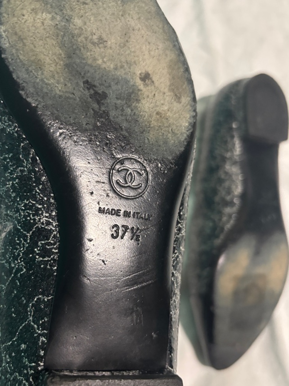 Chanel’s Interlocking CC Logo Pointed Toe Ballet Flats - Picture 12 of 16